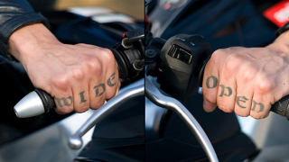 Illustration for article titled How to use your motorcycle's brakes
